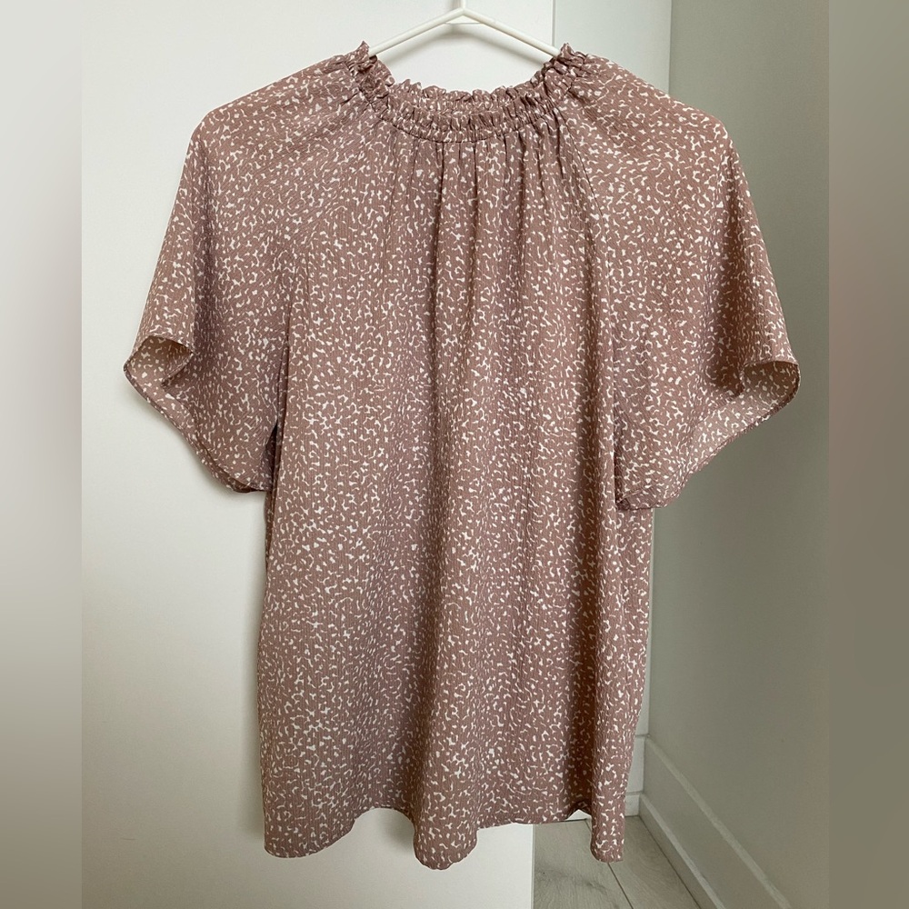 RW&CO pink short sleeve blouse